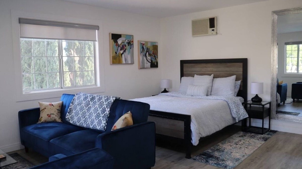 Porter Ranch House | A Luxurious Studio Retreat Awaits You