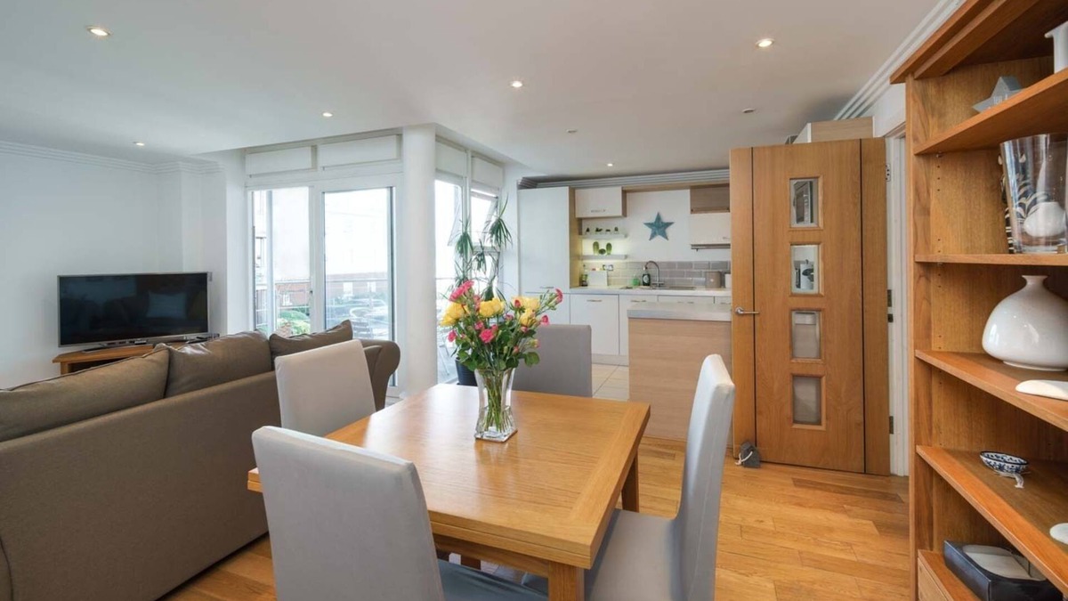 Cowes Apartment | A Luxury First Floor Apartment