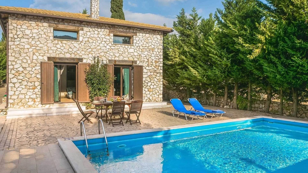 Marantochori Villa | A luxury, quiet villa with private pool, mountain views and 10 mins from the sea