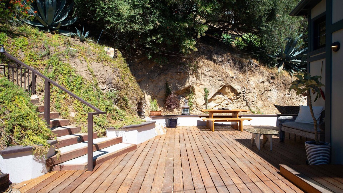 Silver Lake House | A LUXURY TROPICALIA RETREAT IN SILVERLAKE