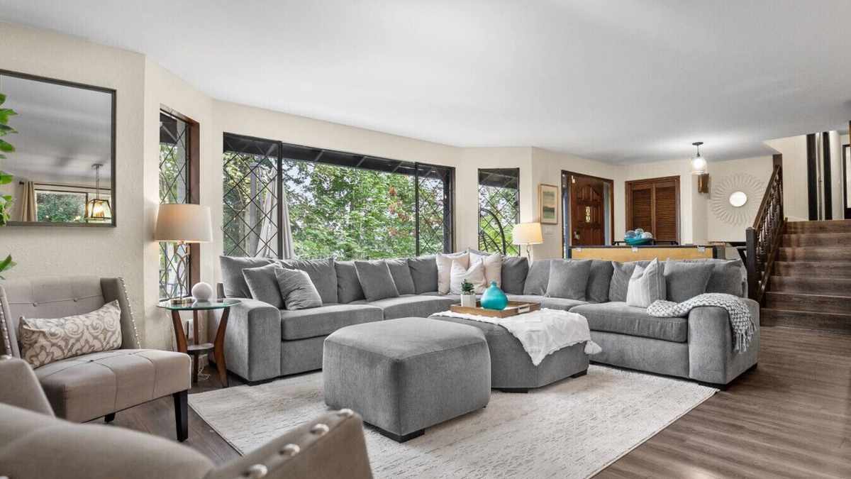 Kenmore House | A Mini Estate Retreat Ideal for Relocation or Temporary Stays