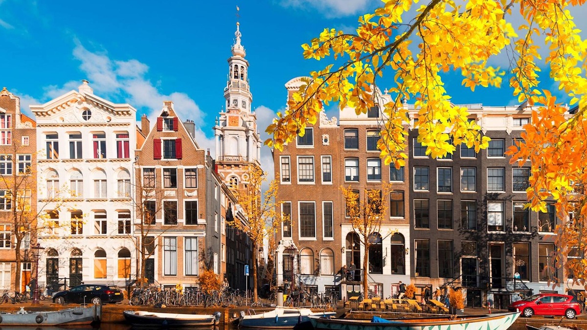 Amsterdam East Apartment | A minute to the tram, a minute to the beach-explore Amsterdam like never before