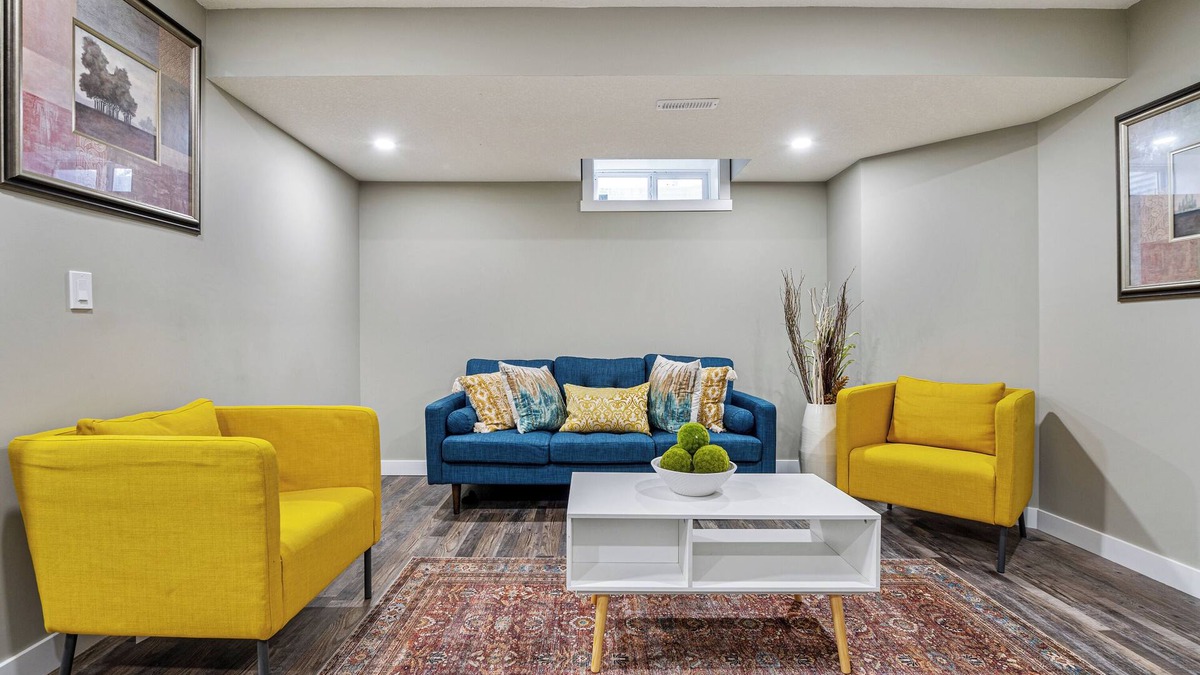 Southwest Calgary House | A modern 2-bedroom suite, with laundry, and wet bar(Stove unavailable for now)