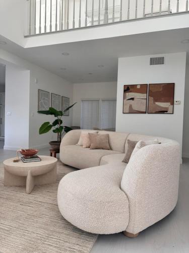 Rancho Cucamonga House | A modern and peaceful oasis