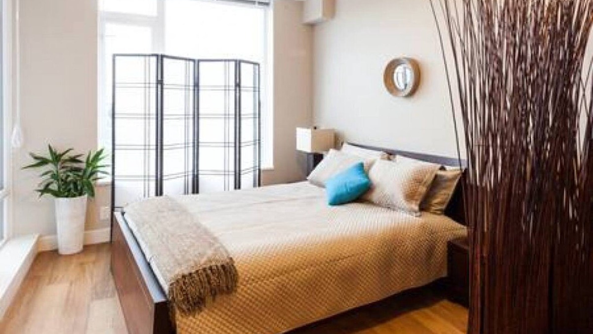 Richmond City Centre Apartment | A Modern Bachelor Suite