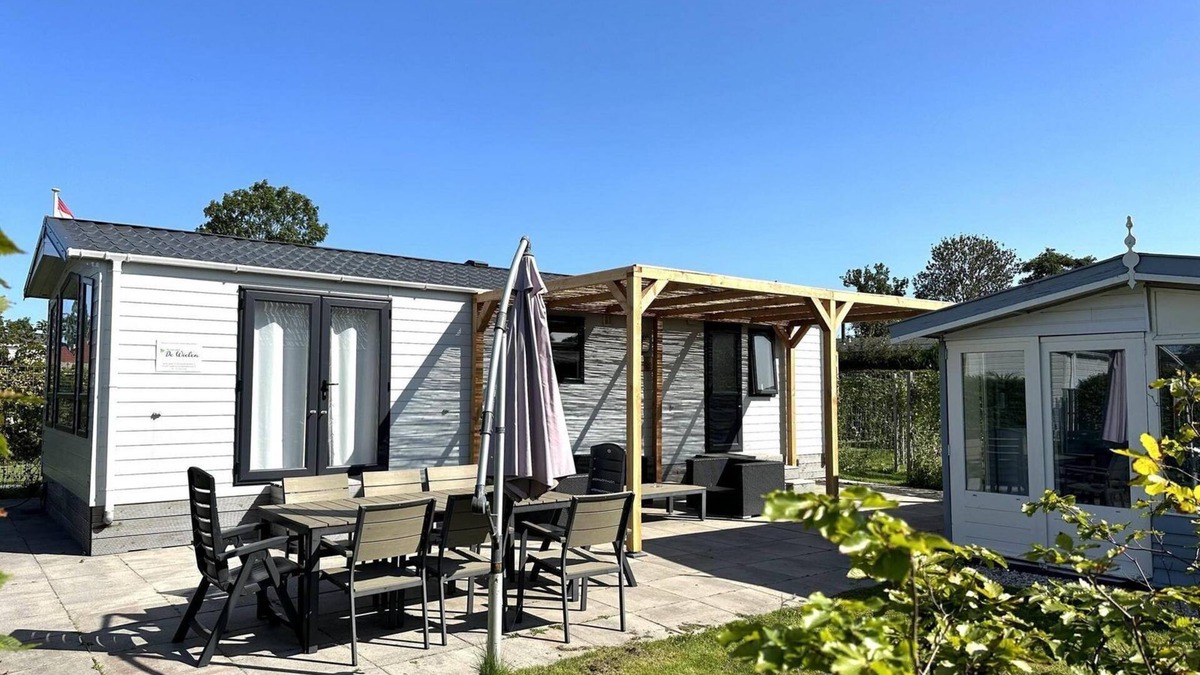 Sint Maarten House | A modern chalet on a spacious plot with a garden shed and electricity for your e-bikes.