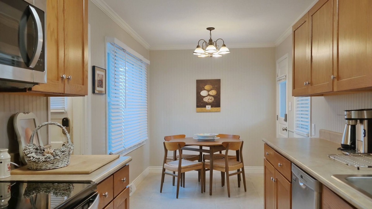 Sterling Cottage | A Modern Mid-Century Cottage