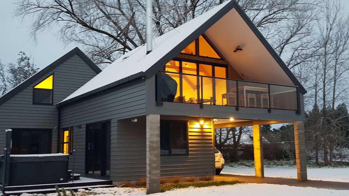 Ohakune House | A mountain retreat with Spa - Bombardino Chalet