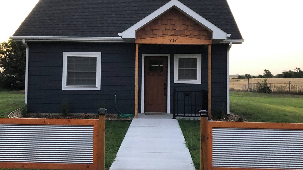 Long Pine House | A Nebraska Sandhills get-a-way.