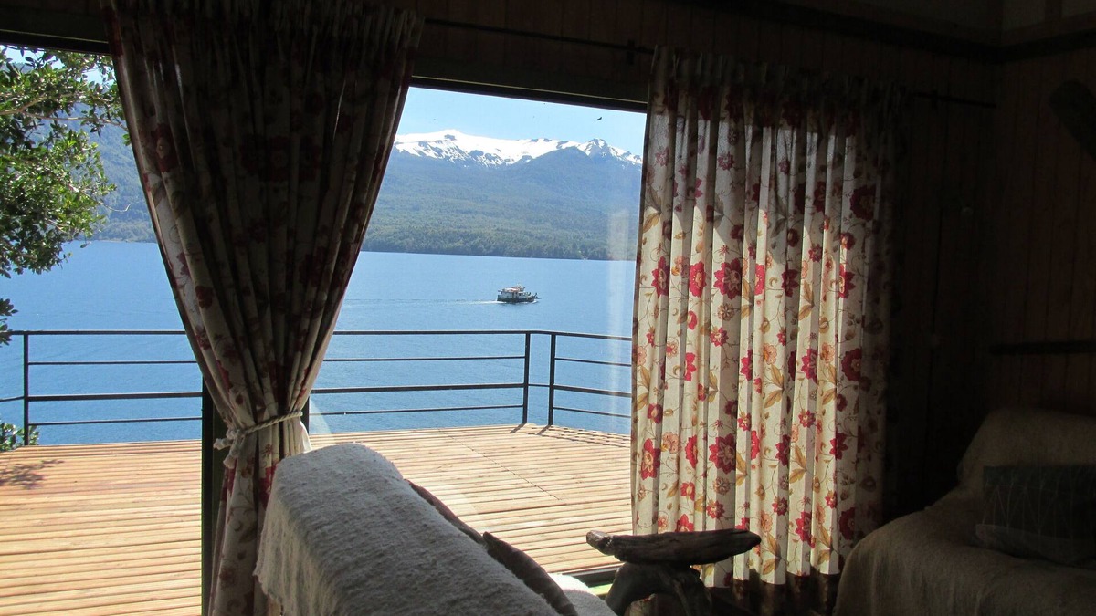 Puerto Octay Cabin | A Nest Over Water