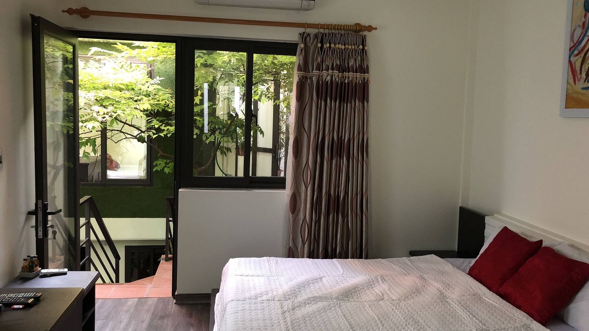 Hai Phong House | A new modern house garden in downtown