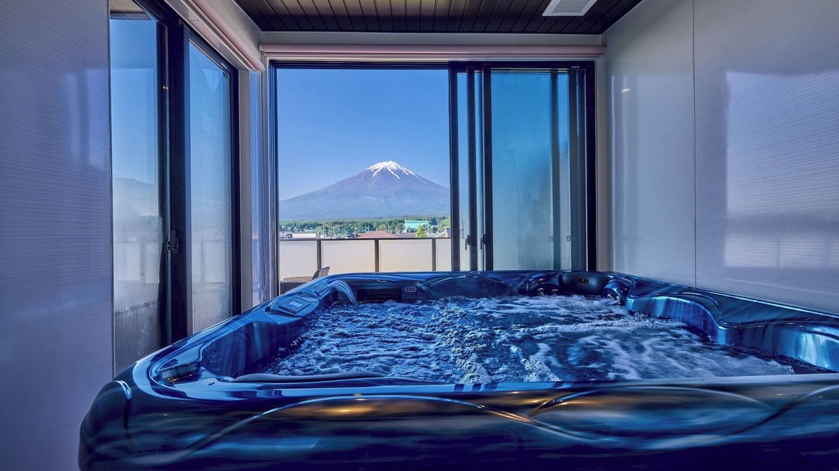 Fujikawaguchiko House | A newly built villa with a jacuzzi where you can e/Minamitsurugun Yamanashi