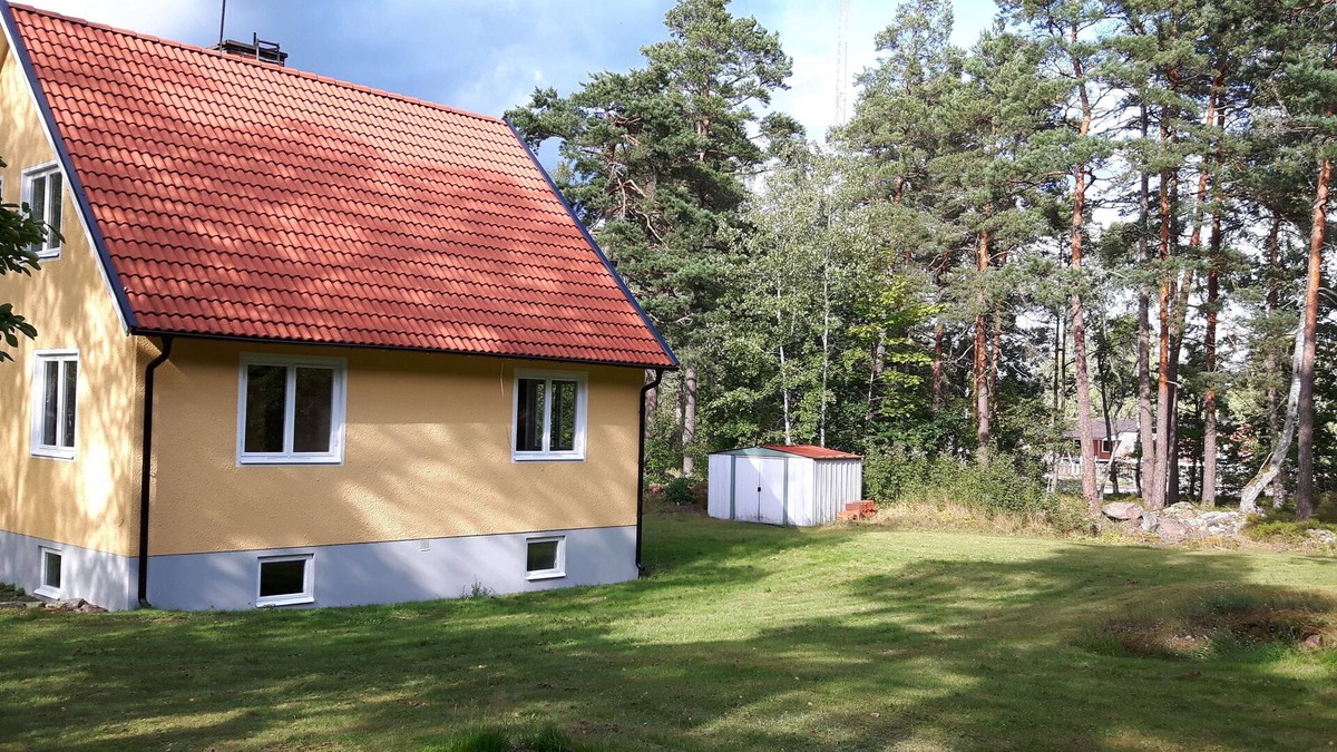 Froseke House | A newly renovated cottage for max 6 people 150m from the lake.