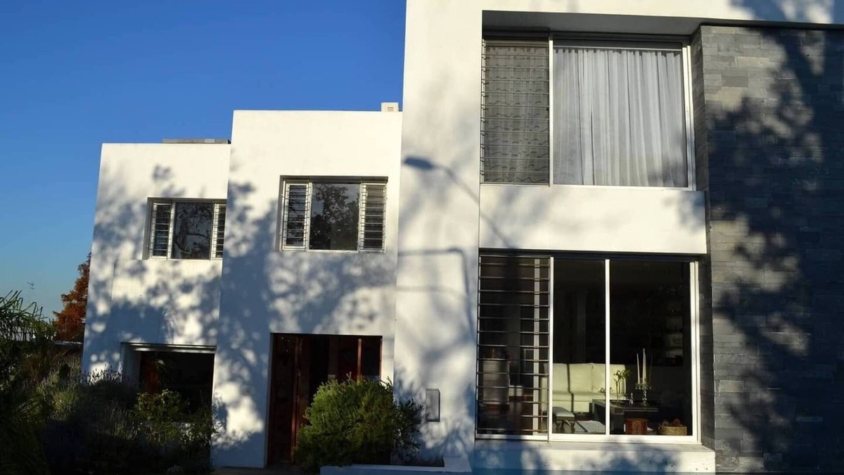 Carrasco House | A newspaper house in a residential area