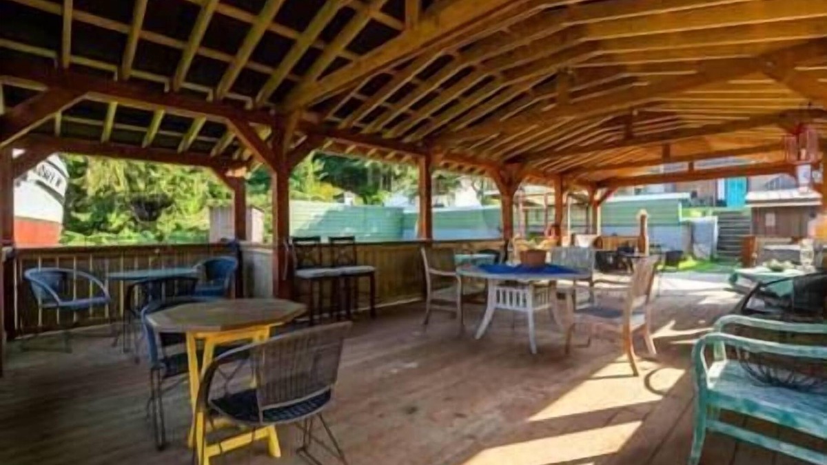 Alert Bay Cabin | (A) Oceanview Captain's Cabin (non pet friendly)