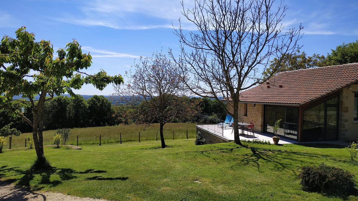 Cardaillac Cottage | A panoramic view at the crossroads of Ségala, Causse and the 2 valleys
