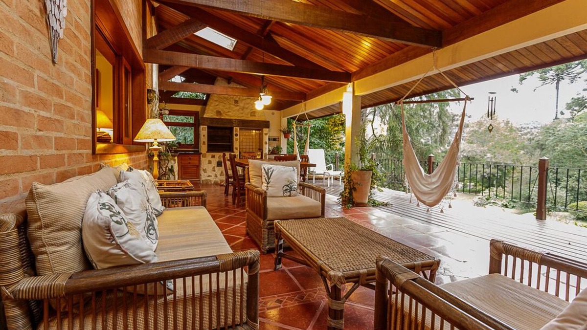 Campos do Jordao House | A paradise in the mountains - 2 lakes, stream, natural pool, 4.5 km from Capivari