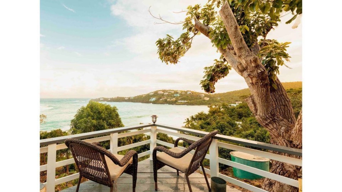 Estate Hull Apartment | A Peace in Paradise!