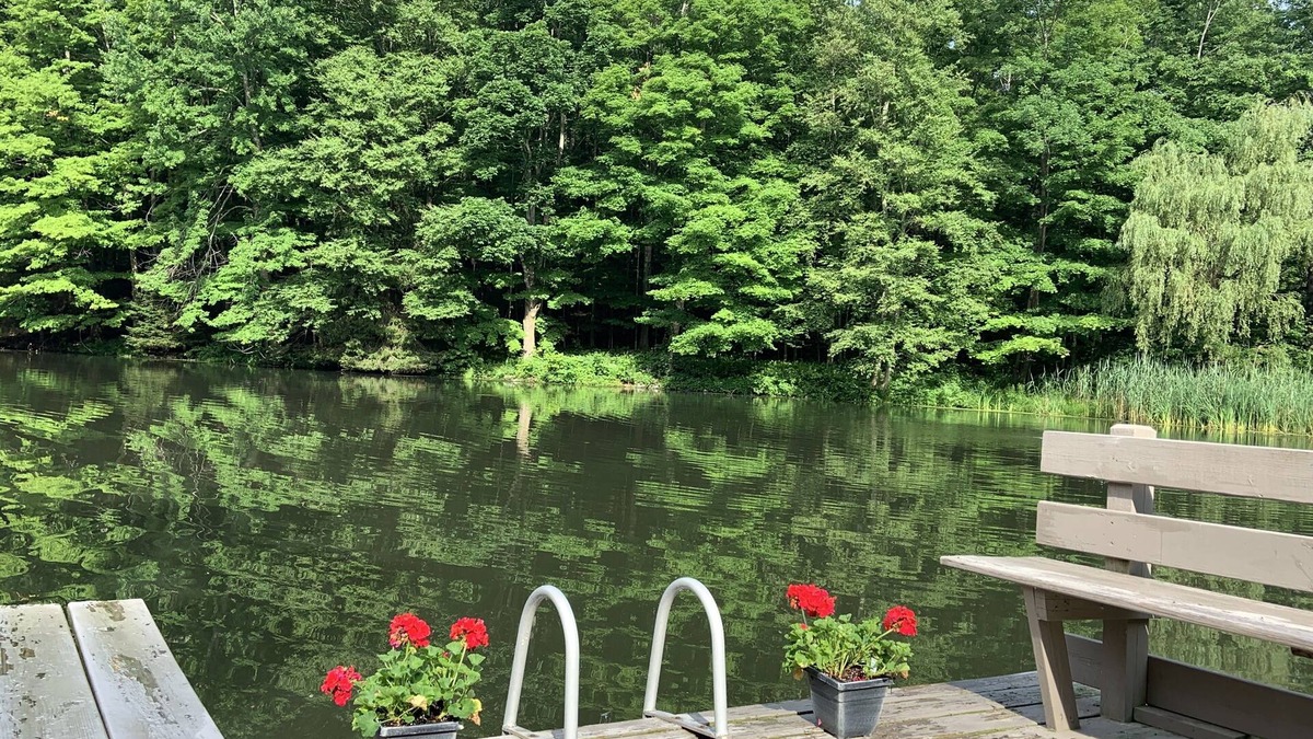 Holmes House | A Peaceful Bucolic Retreat by the Water at the Gateway of Hudson Valley