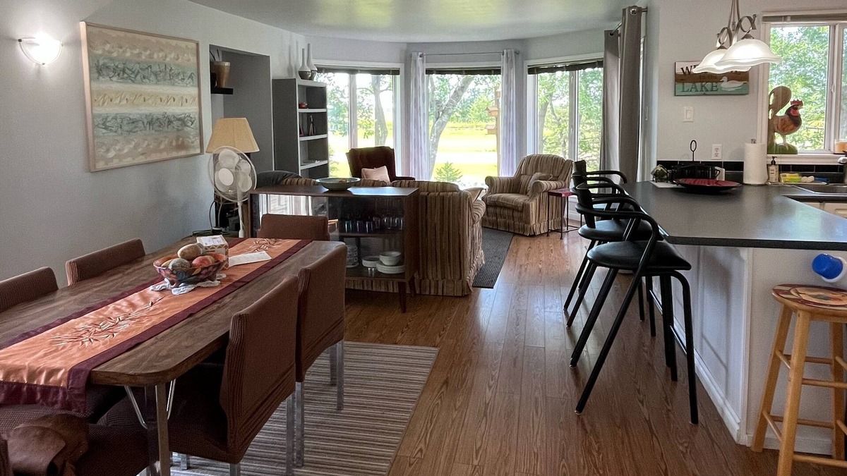 Winnipeg Beach Cottage | A peaceful country retreat a block away from the beach,with beautiful sunsets.