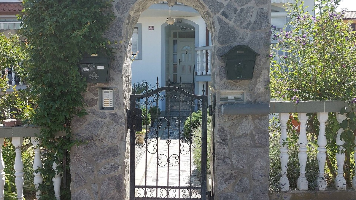 Koper House | A peaceful environment for complet relaxsation, 10 min. by car to Koper beach.