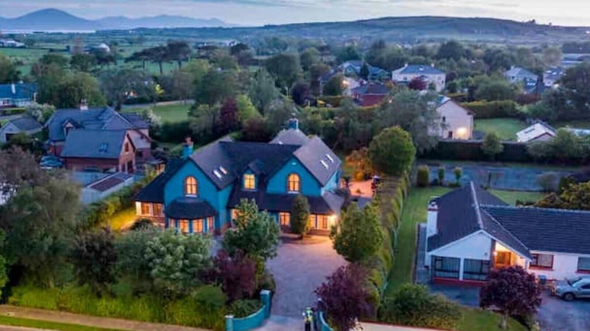 Clogherbrien House | “A Perfect Fit” *Golfer’s *Hiker’s *Biker’s