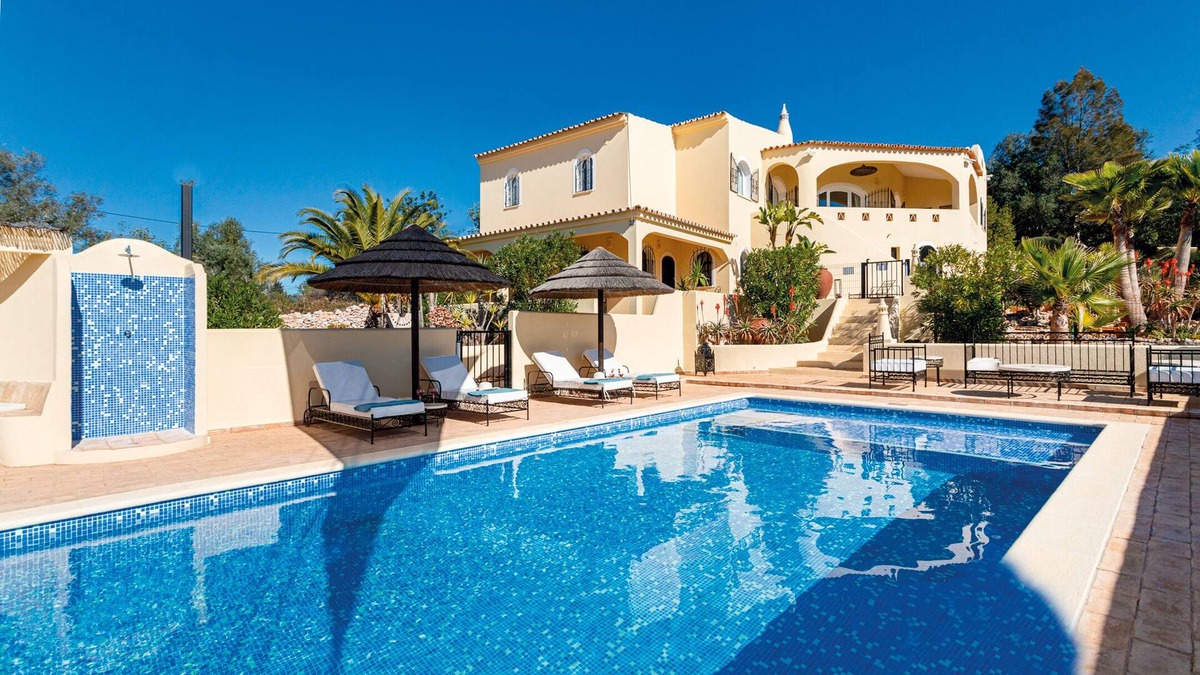 Faro Villa | A perfect house on the right place with a unique and distinctive location