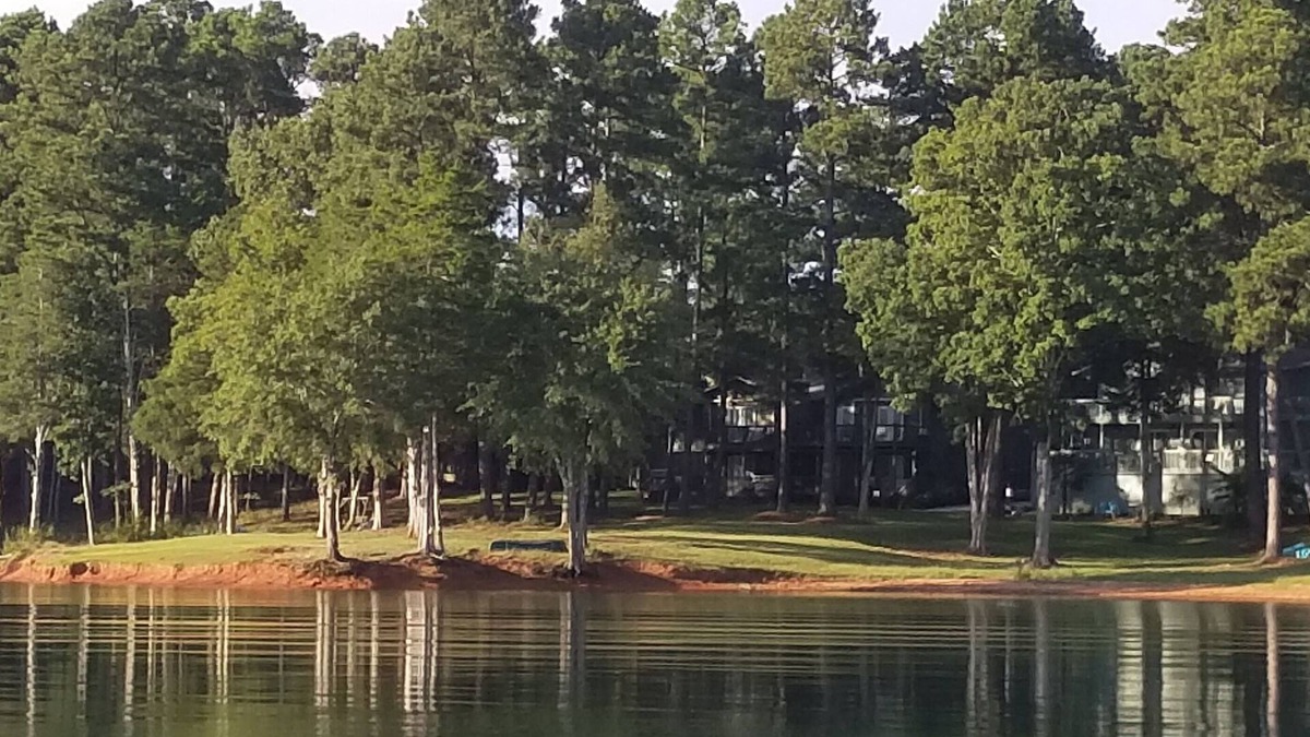 Anderson Condo | A Perfect Waterfront Villa on Lake Hartwell. Come relax, have fun, get away!