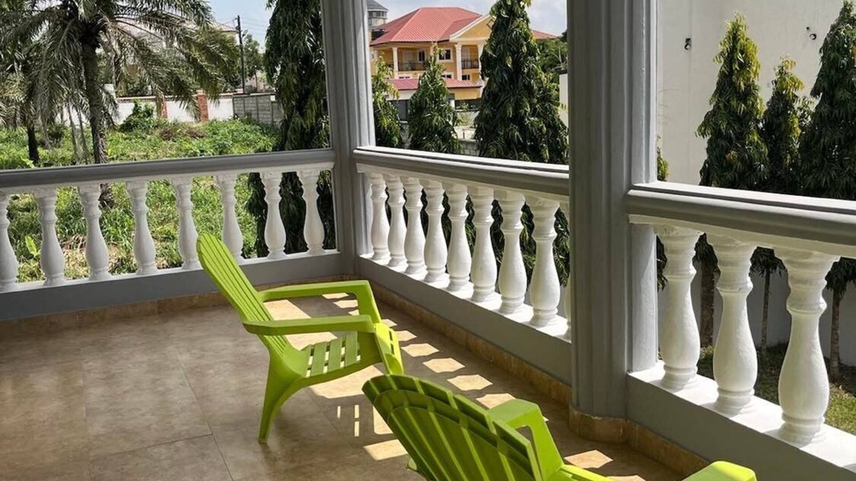 Nungua House | A Place of Peaceful Refuge