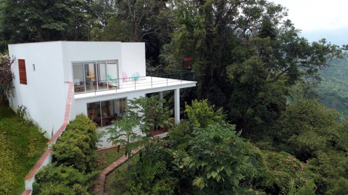 La Mesa House | a place to be happy