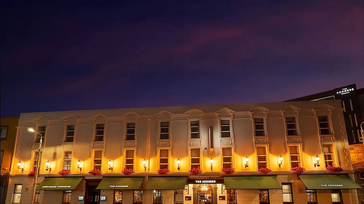City Centre Dublin Hotel | A Place You'll Surely Enjoy! 4 Stylish and Comfortable Units, Downtown Location!