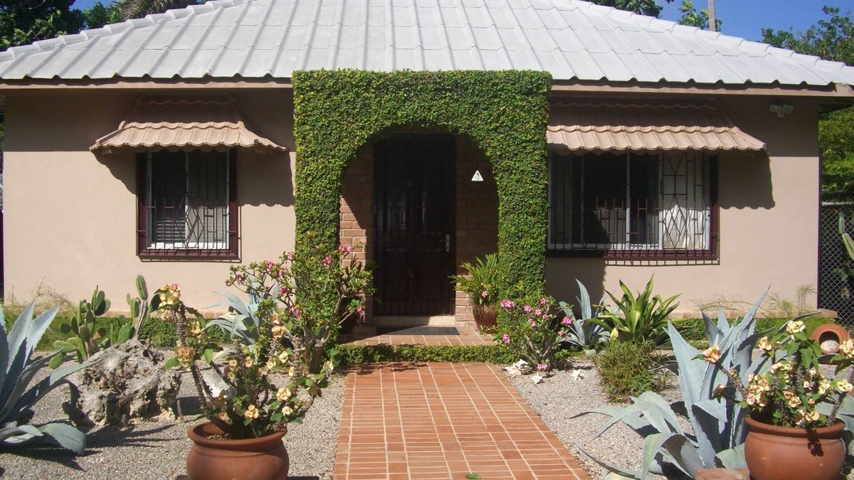 Montego Bay Cottage | A Private Cottage Just Steps Away From the Beach and Hip Strip