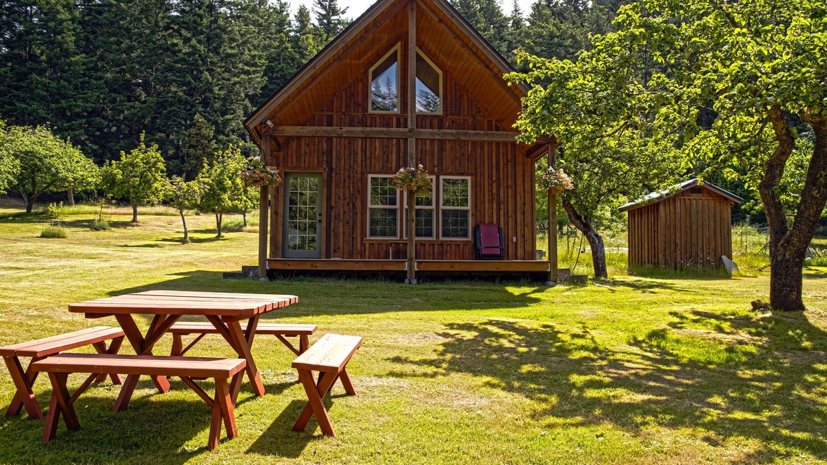 Eastsound House | A private getaway just minutes from beaches, lakes and town.