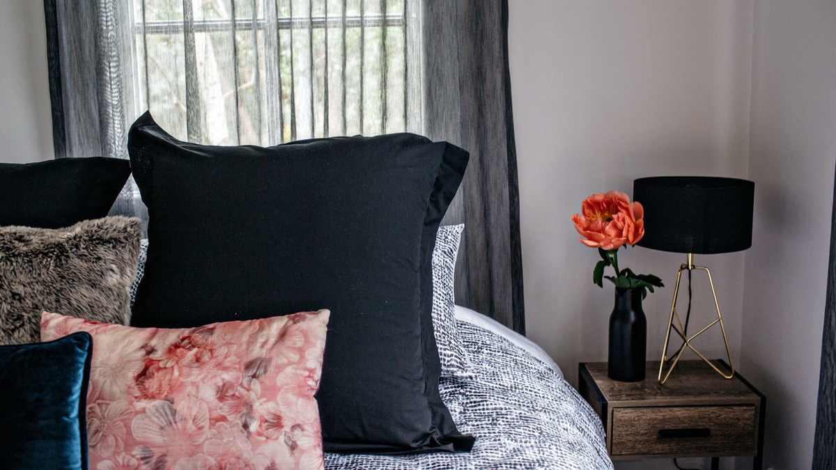 Woodend Apartment | A private, new, luxurious ground floor apartment