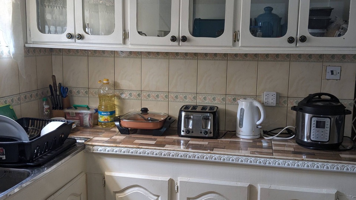 Georgetown Bed & Breakfast | A private two bedroom apartment shared by two renters per bedroom