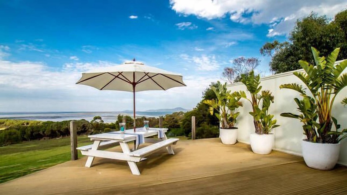 Yanakie House | A Promontory View Beach House - August Special 3 nights for price of 2