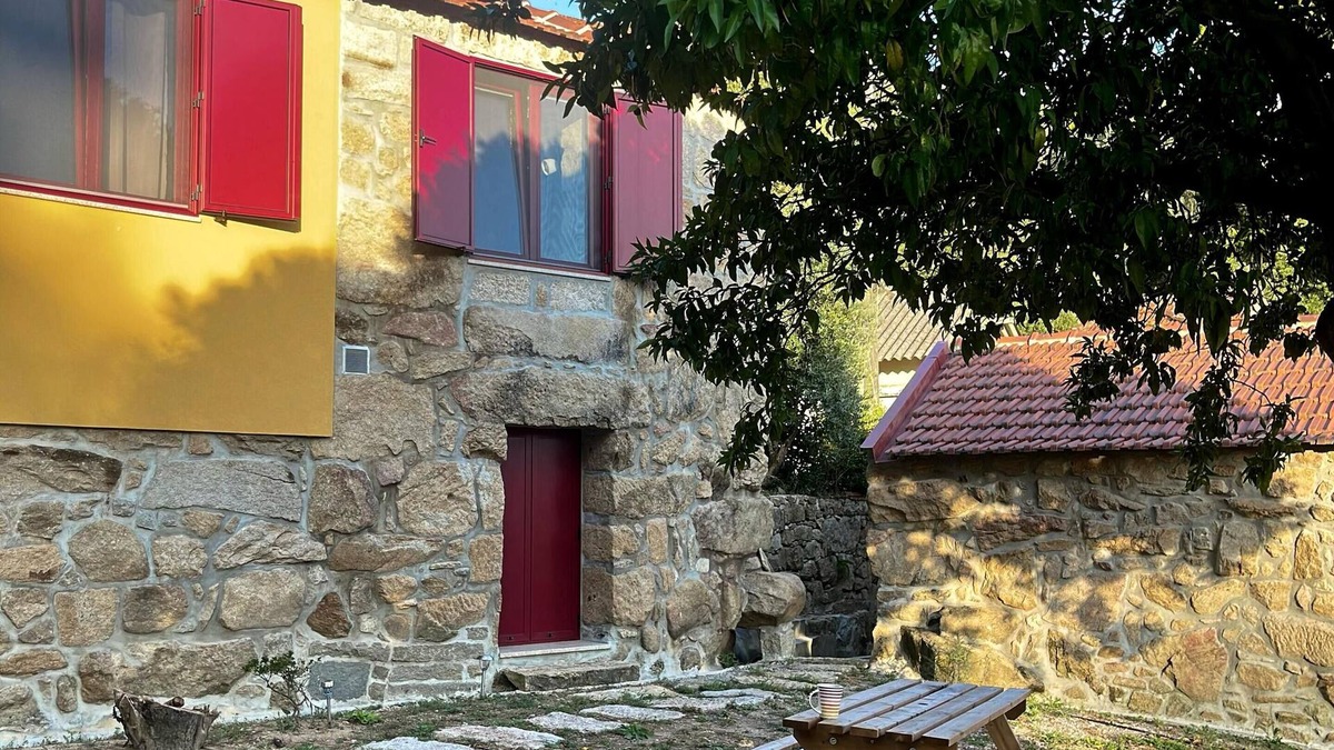 Sande Cottage | A Quiet Stone House in Nature by a Waterfall 5 min From Douro River