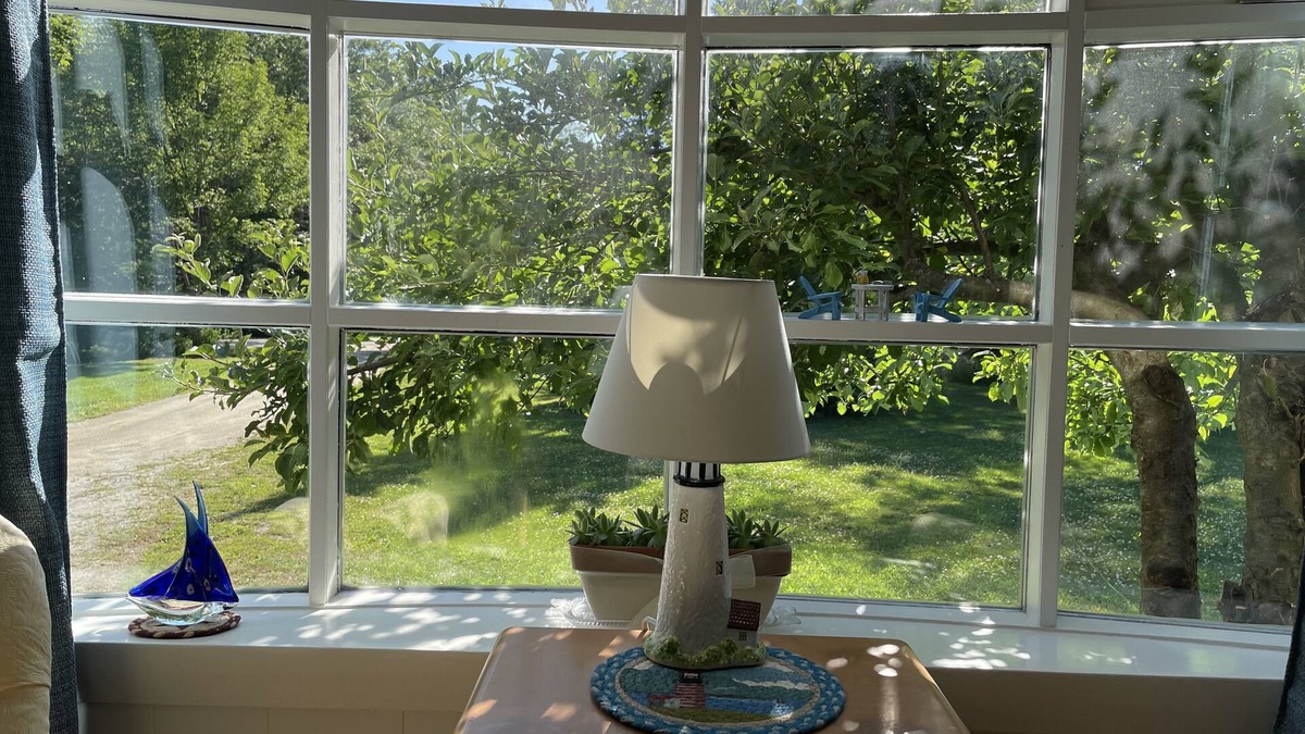 Kennebunkport Cottage | A Quiet Cottage close to beaches, Kennebunkport and Kennebunk. Polly’s Place.