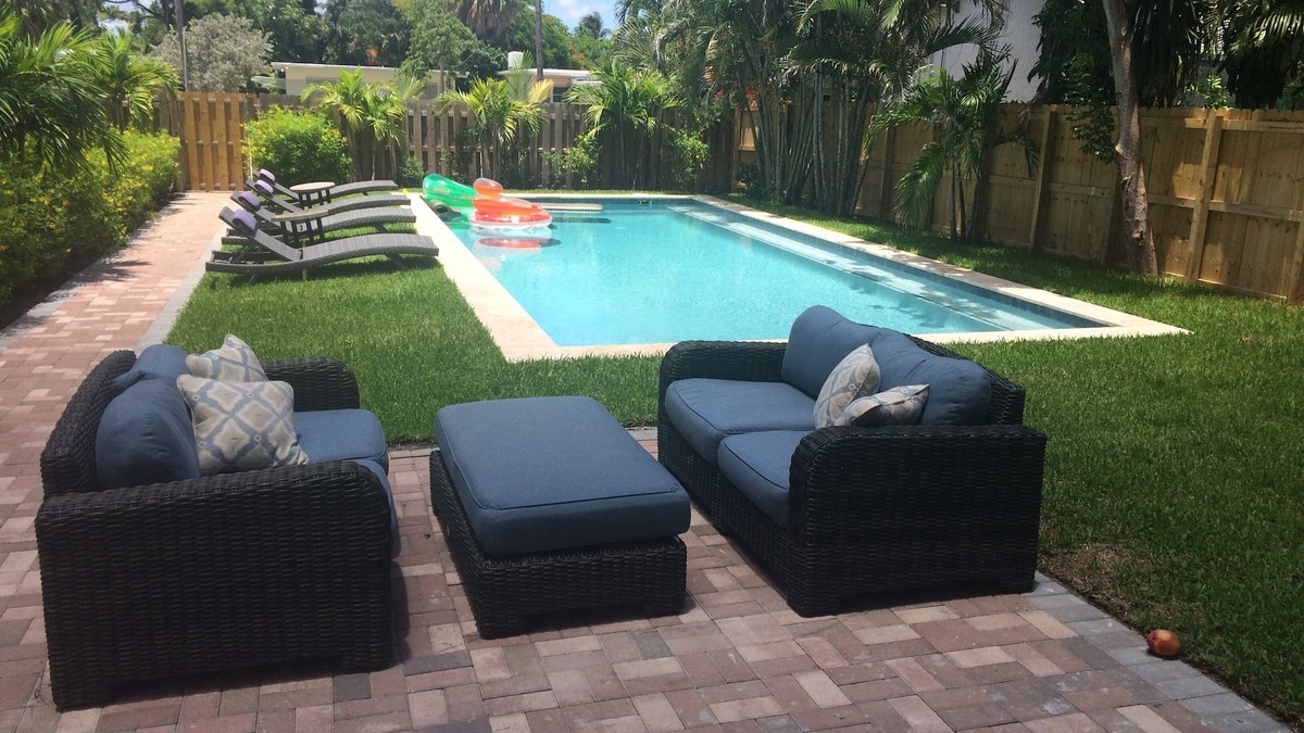 Central Oakland Park Apartment | A Quiet Oasis - Private Studio - Large Saltwater Pool. - Hot Summer Discounts!