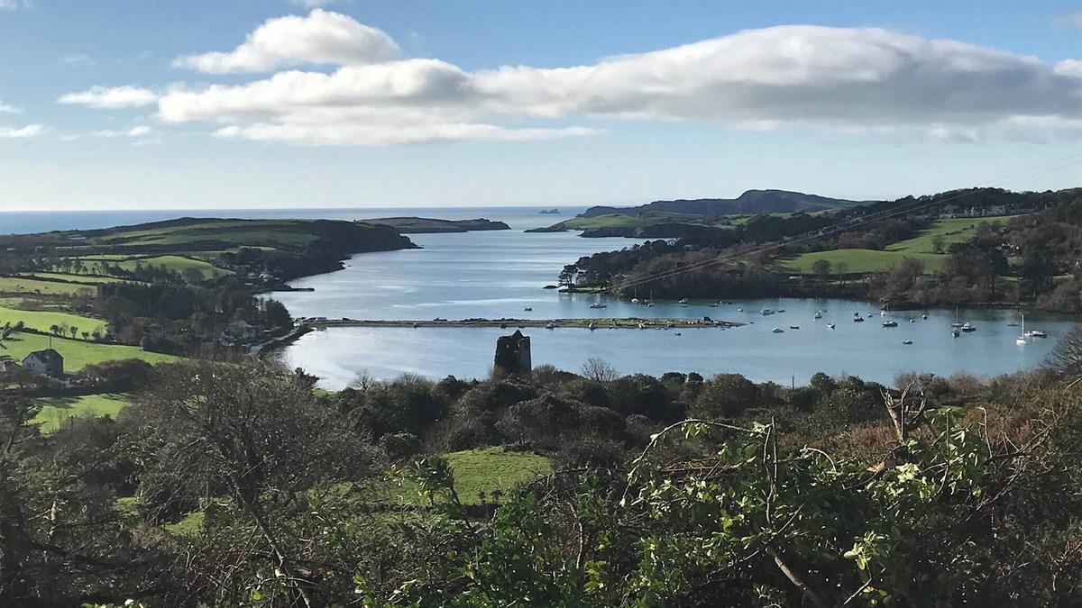 Union Hall House | A quiet sea side location to relax and unwind or take part in sea side kayaking