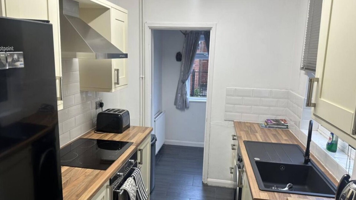 Ault Hucknall House | a quiet semi rural property located in bolsover