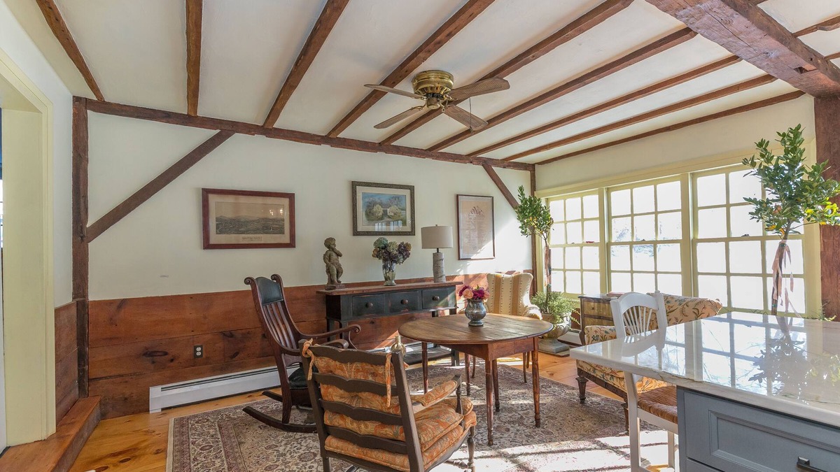 Groton House | A Quintessential New England Historical Guesthouse