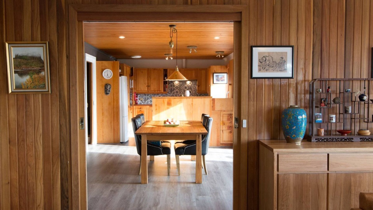 Kingston House | A Quintessentially Tasmanian Living experience awaits!