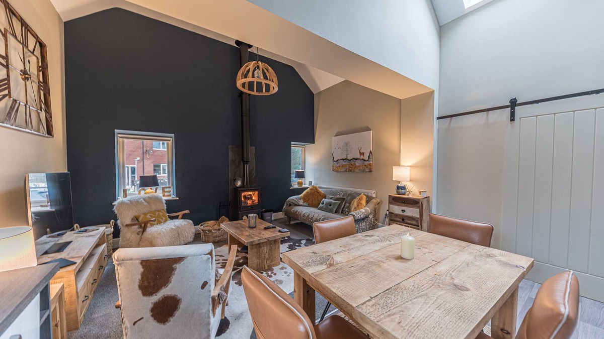 Millom Apartment | A quirky & comfortable property close to beaches & Lake District National Park