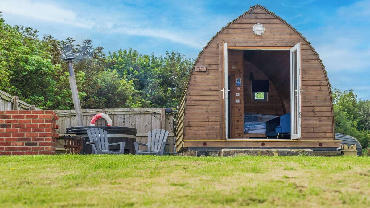 Crimdon Cottage | A quirky pod with one double and shower room.