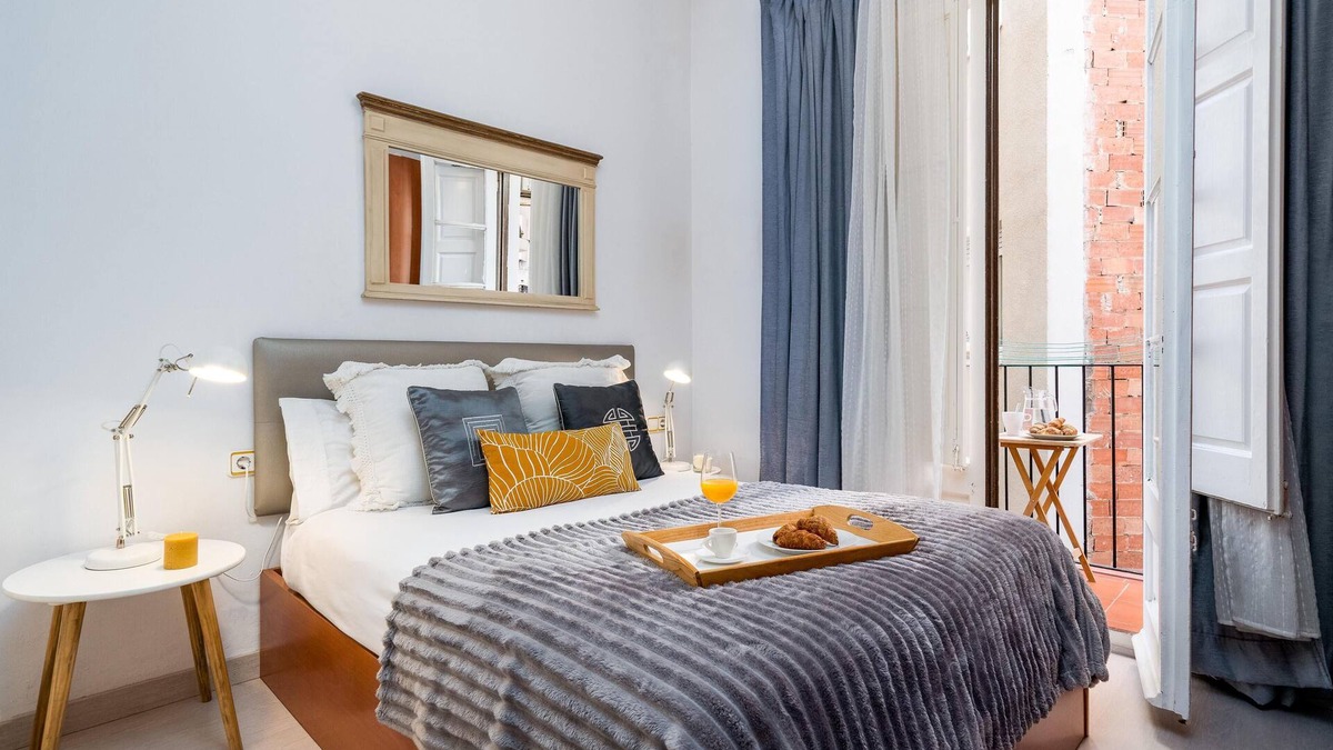 La Sagrada Familia Apartment | A rare find for those who like peace and quiet