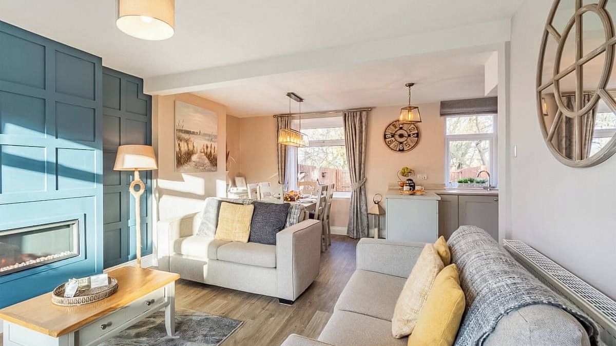 North Sunderland Cottage | A real luxury gem nestled within the quaint streets of North Sunderland.