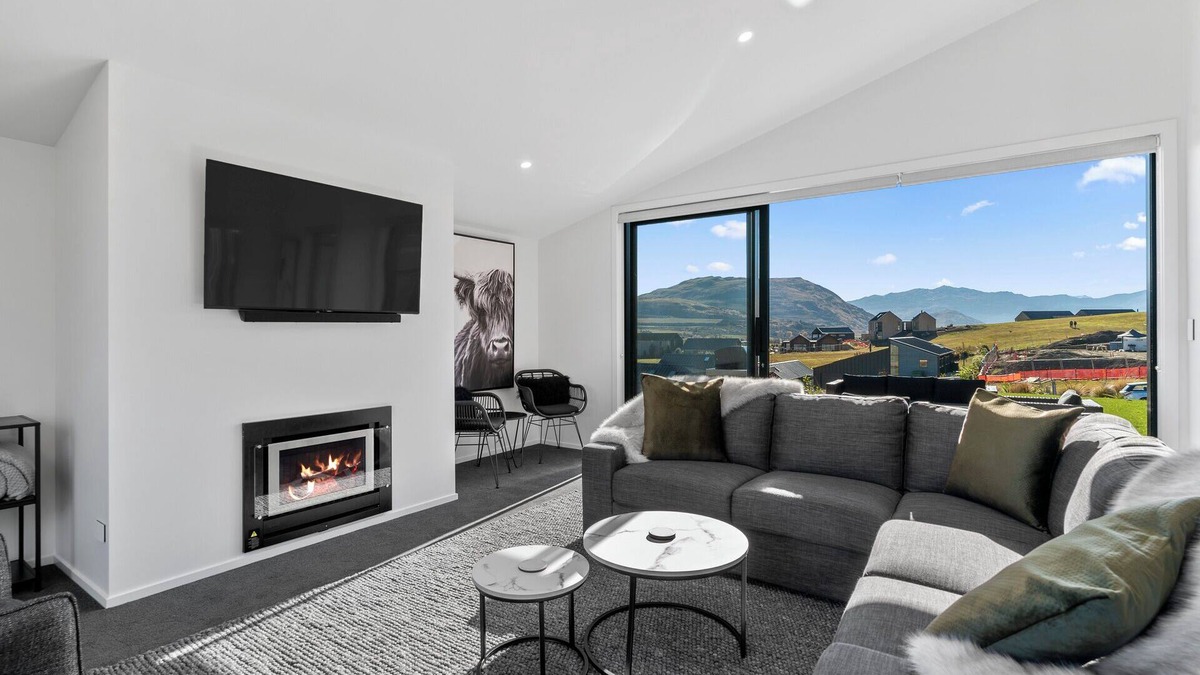 Jacks Point House | A Remarkable Stay - Jack's Point Holiday Home