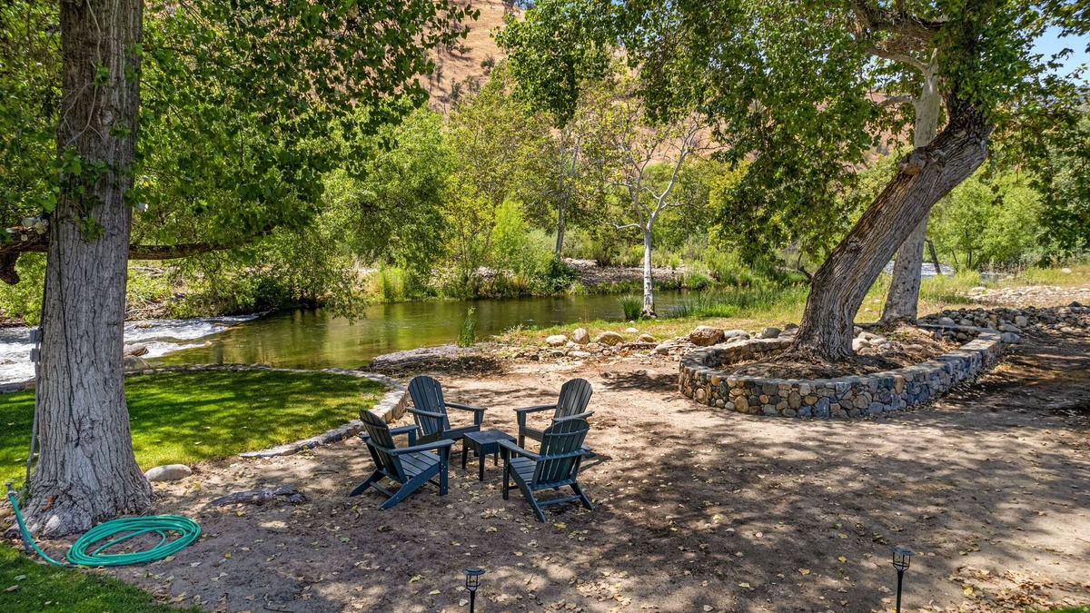 Three Rivers House | “A River Runs Through It”- Riverfront 2-home Compound
