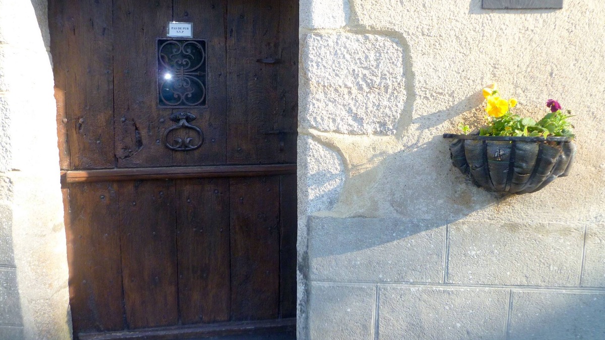 Bellac House | A riverside house in Bellac by a park with lovely views of the medieval town.
